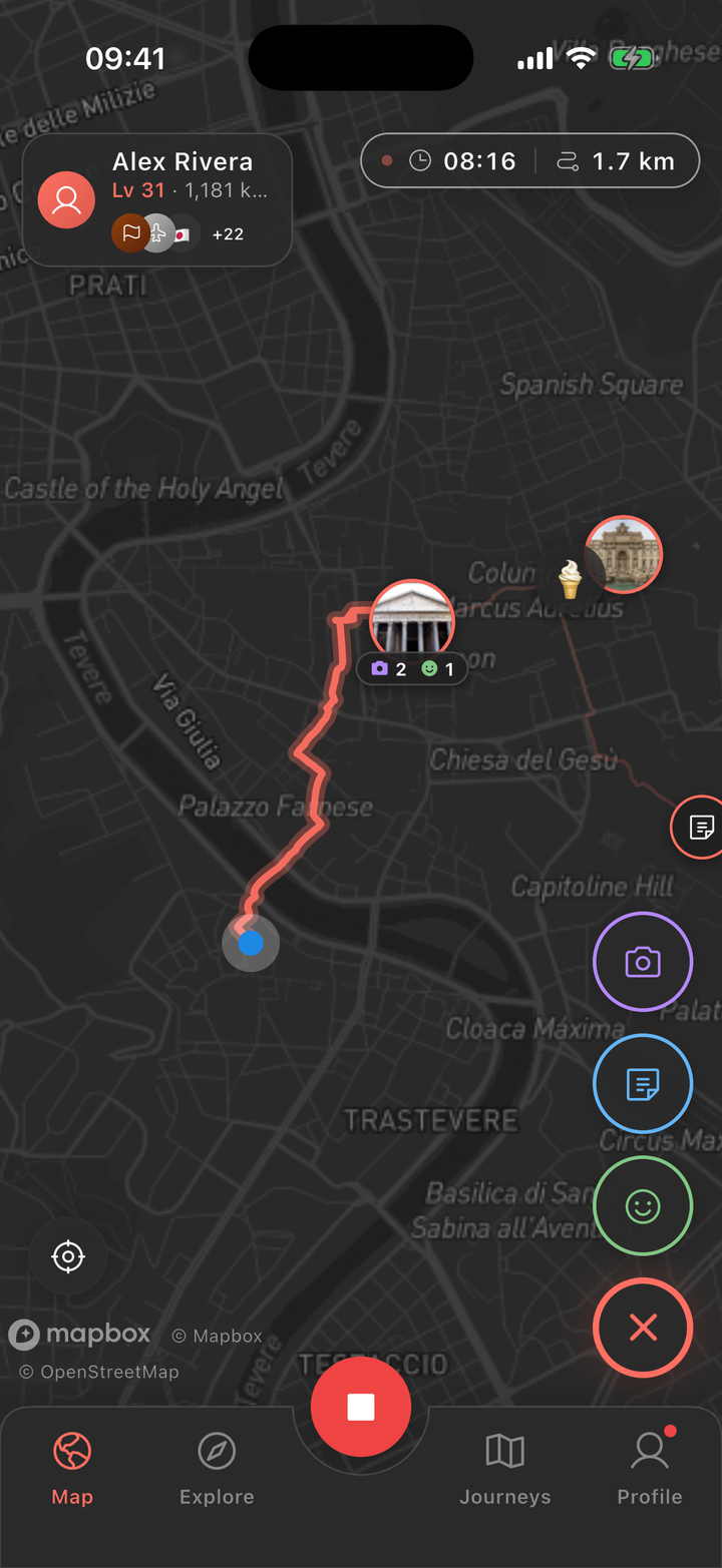 MapSeek grabando un paseo por Roma: la ruta en directo dibujada sobre un mapa oscuro, con viajes anteriores y sus recuerdos alrededor.